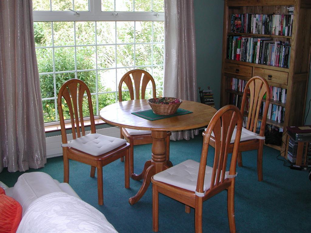Laragh Mountain View Lodge Saggart Экстерьер фото
